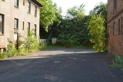 HDR 050 Old Freight Yard Plates - Gallery 6